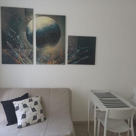 Apartamento Michelangelo 26 Monolocale Milán Exterior foto