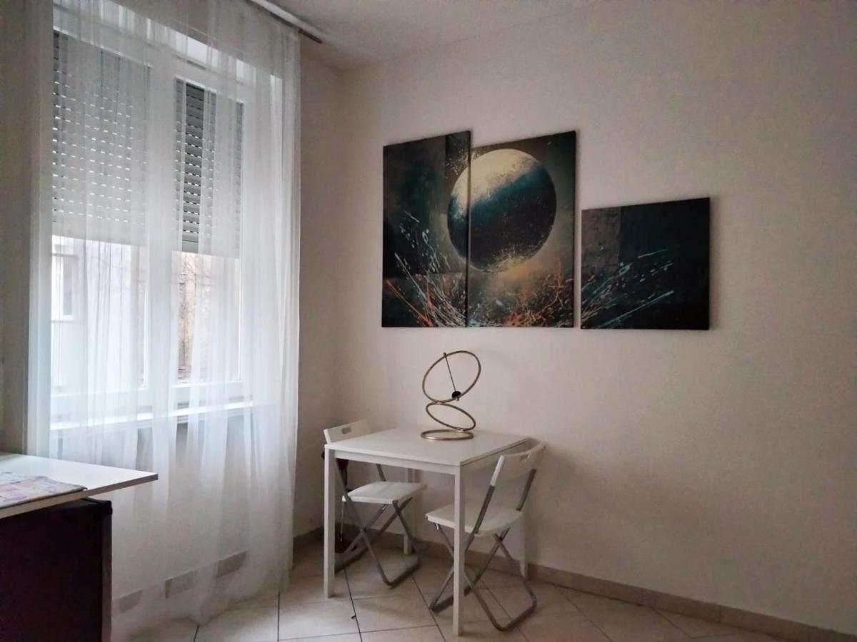Apartamento Michelangelo 26 Monolocale Milán Exterior foto